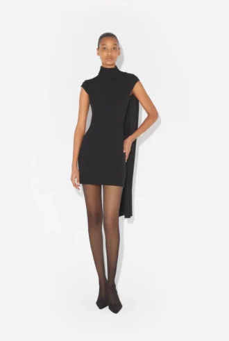 Das kurze konische Kleid Das kurze konische Kleid