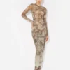 Das lange beige Madaillon-Kleid Das lange beige Madaillon-Kleid