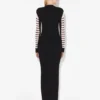 Das lange Mariniare-Kleid aus zwei Materialien Das lange Mariniare-Kleid aus zwei Materialien