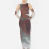 Das lange rote „Blurry Roses“-Kleid Das lange rote „Blurry Roses“-Kleid