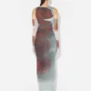 Das lange rote „Blurry Roses“-Kleid Das lange rote „Blurry Roses“-Kleid