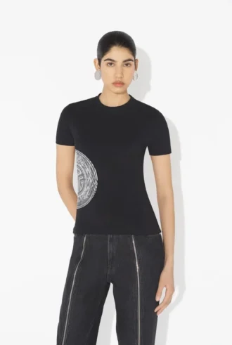 Das schwarze Baby-Tee mit Lorbeer-Stempel