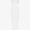 Das weiße konische Kleid