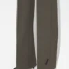 Die Hose mit Knopfloch Die Hose mit Knopfloch